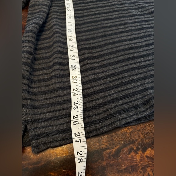 Vince Men’s Long Sleeve 100% Cotton Gray Striped Preppy Polo Pullover Sz XL - Picture 9 of 11